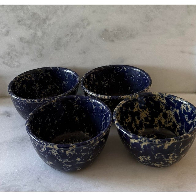 Farmhouse Mid 20th Century Bennington Potters Blue Agate Bowls - Set of 4 For Sale - Image 3 of 10