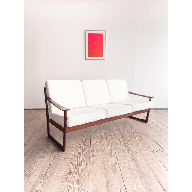 FD130/3 3-Seater Sofa with Bouclé Cover by Peter Hvidt for Cado For Sale - Image 16 of 18