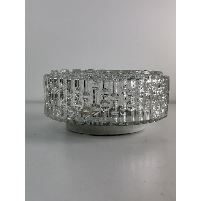 Mid-Century Modern Circular Textured Glass Ceiling or Wall Light in the style of Rupert Nikoll, 1960s For Sale - Image 3 of 12