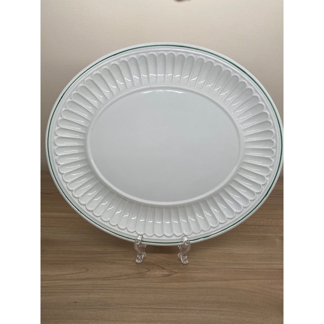 Vintage Italian Trompe L’Oeil Pansy Casserole Dish With Matching Oval Underplate For Sale In New York - Image 6 of 15