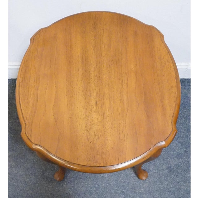 Late 20th Century Thomasville Furniture Fisher Park Collection 20" Accent End Table 21631-220 For Sale - Image 5 of 10