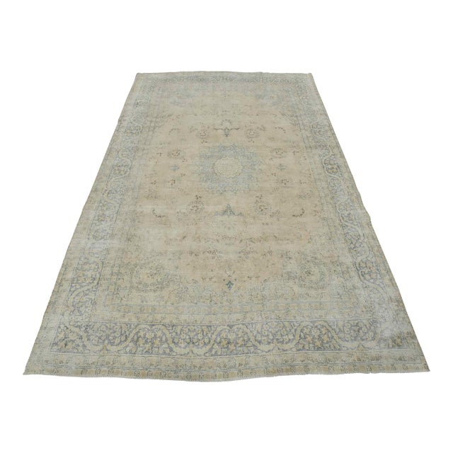 Kerman Rug 8’7” X 12’11” Pink Wool Vintage Distressed Hand-Knotted Carpet For Sale