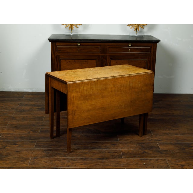 Wood American 19th Century Maple Drop-Leaf Table with Tapered Legs For Sale - Image 7 of 8