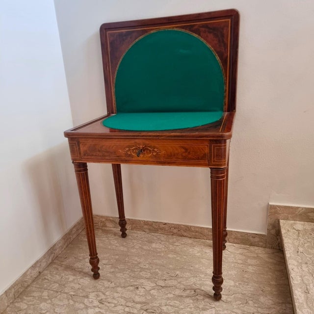 Charles X Game Table in Maple and Mahogany with Inlays, 1820 For Sale - Image 10 of 16