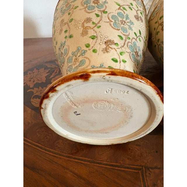 Antique Victorian Vases from Royal Doulton, 1880s, Set of 2 For Sale - Image 4 of 15