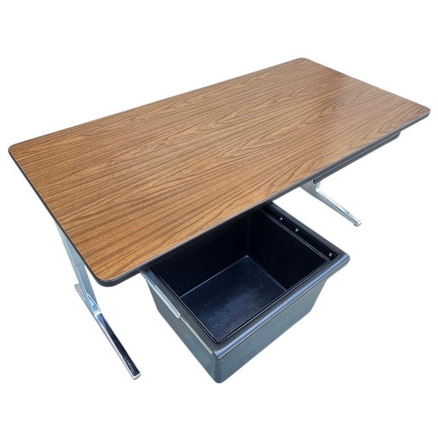 Mid-Century Modern 1970s Herman Miller Action Office Desk by George Nelson For Sale - Image 3 of 18