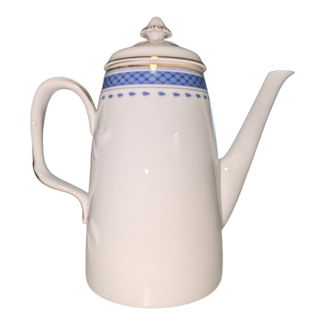 Chinoiserie Vintage Vista Alegre "Blue Flower" Porcelain Coffee Service - 3 Pieces For Sale - Image 3 of 13