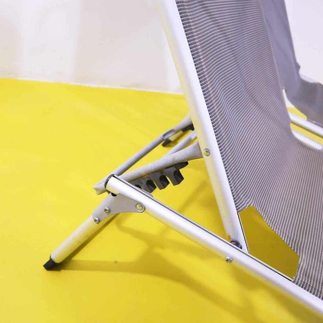 2000 - 2009 Folding Sun Loungers in Aluminum and Perforated Fabric, Set of 2 For Sale - Image 5 of 10