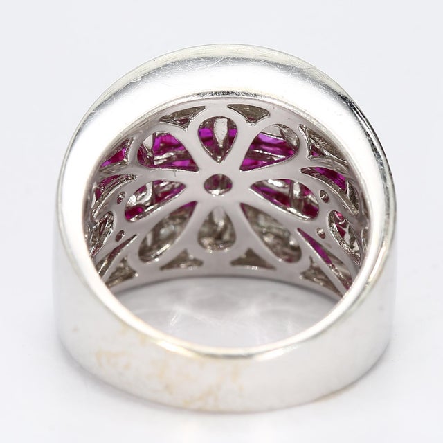 Contemporary 18k White Gold Ring Lab-Grown Princess Cut Rubies & Accent Diamonds - Size 6.25 For Sale - Image 3 of 6