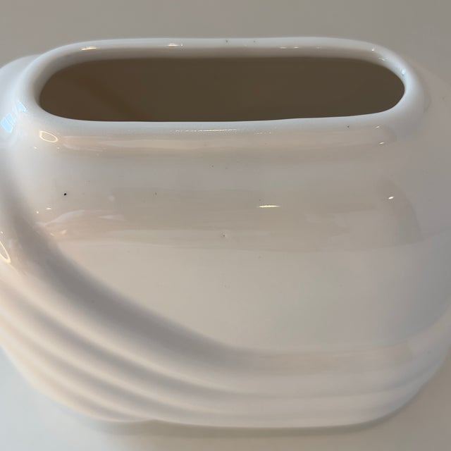 1980s Vintage 1980s Art Deco Glossy White Swirl Flower Planter Signed Organic Modern For Sale - Image 5 of 9