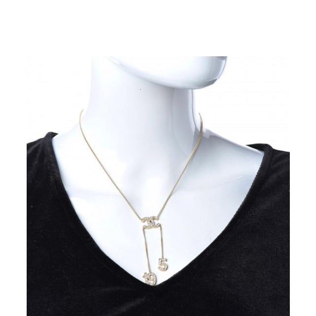 Chanel Authentic CHANEL Rhinestone CC LOGO 5 & 19 Pendant Necklace Vintage, Estate For Sale - Image 4 of 18