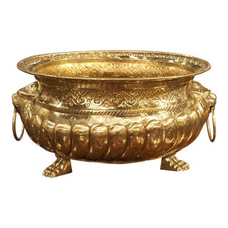 19th Century French Brass Lobed Jardiniere With Lion Mascarons and Paw Feet For Sale