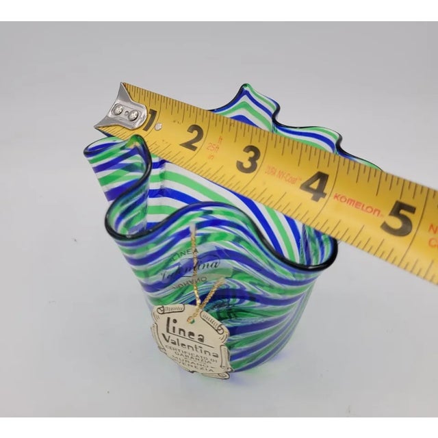 Mid-Century Modern Vinatge Murano Art Glass Linea Valentina Venezia Handkerchief Vase For Sale - Image 3 of 5
