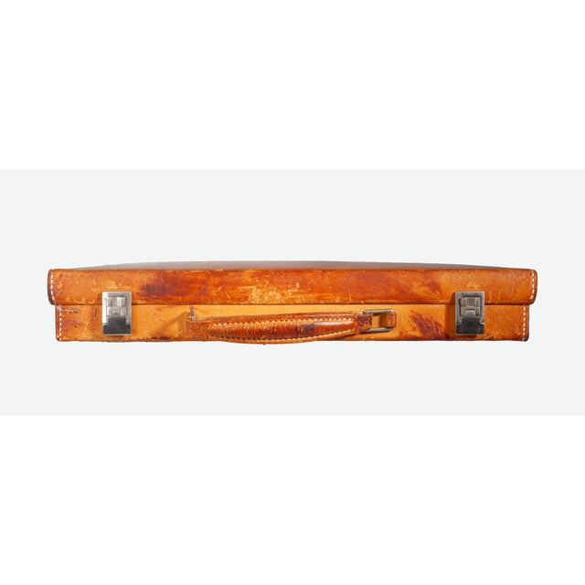 1960s 1960s Mid-Century Modern Leather Travel Case With Vanity/Grooming Set by the Luxury Brand Hermès Paris, France - 5 Pieces For Sale - Image 5 of 13