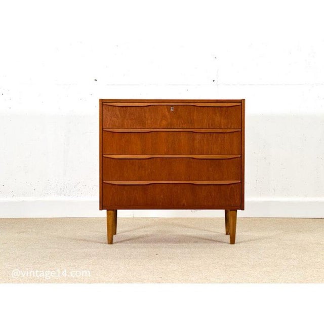 Small Danish Chest of Drawers, 1960s For Sale - Image 15 of 15