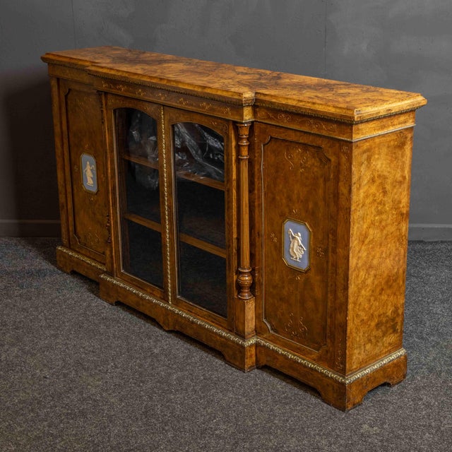 Victorian Sideboard in Walnut For Sale - Image 4 of 12