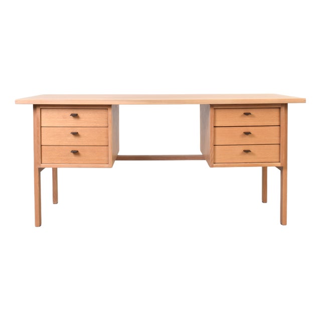 Mid-Century Oak Desk by Svend Åge Madsen for Sigurd Hansen, 1960s For Sale