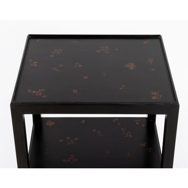 Chinoiserie Chinoiserie Style Gilt and Black Lacquered End Table For Sale - Image 3 of 7