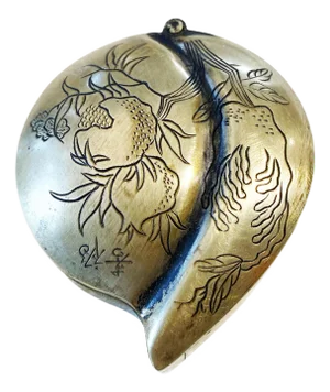 Vintage Chinoiserie Bronze Peach Snuff Box