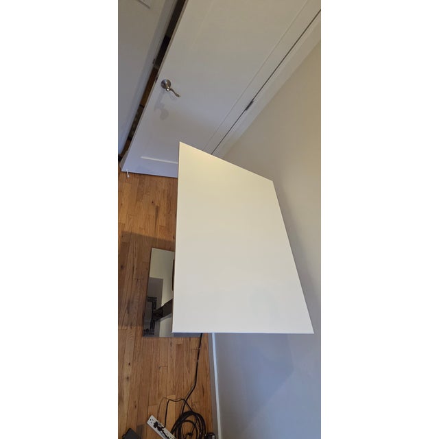 Modern Walter Knoll Exec v Sit-Stand Desk For Sale - Image 3 of 5