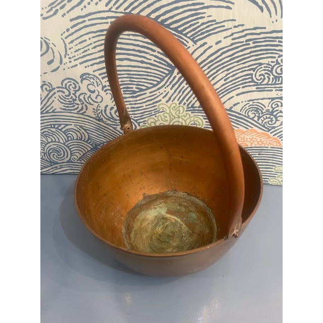 This is the perfect accessory to your kitchen … but also perfect full of fresh flowers or a plant. The handled pot is...