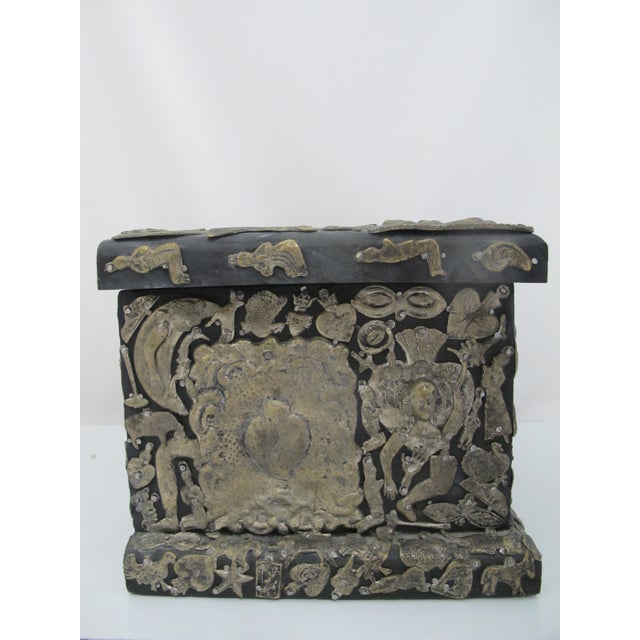 Early 20th Century Estela Ogazon Exceptional Milagros Wood Charm Mexico Folk Art Box For Sale - Image 5 of 17