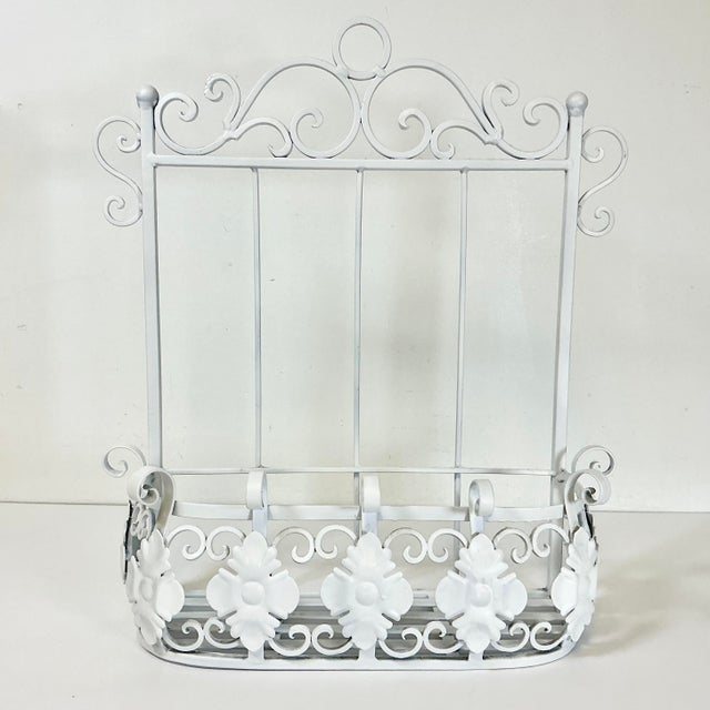 1950s Vintage French Art Nouveau Hollywood Regency White Tole Planter Box For Sale - Image 4 of 14