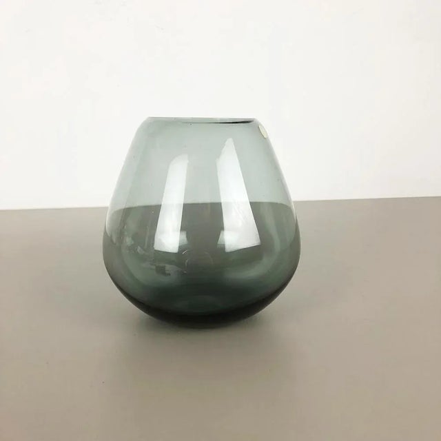 Article: glass vase producer: wmf württembergische metallwaren fabrik in geislingen designer: wilhelm wagenfeld design:...