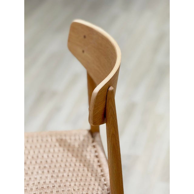 Model 501 Papercord Dining Chairs in Oak from A.M Møbler, 1960s, Set of 8 For Sale - Image 9 of 17