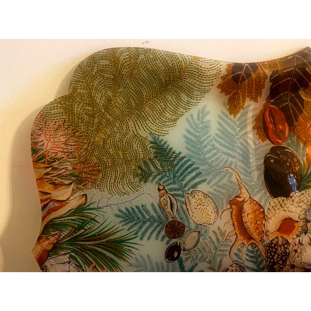 Very big decorative tray depicting sea-marine life.