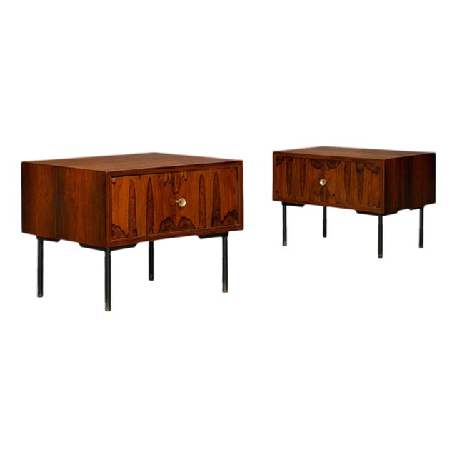 Geraldo de Barros for Unilabor Pair of Brazilian Rosewood Nightstands, Brazil 1950s - Lot 904 For Sale