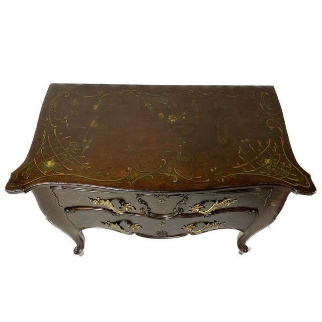 Late 19th Century French Painted Serpentine Commode For Sale - Image 4 of 9