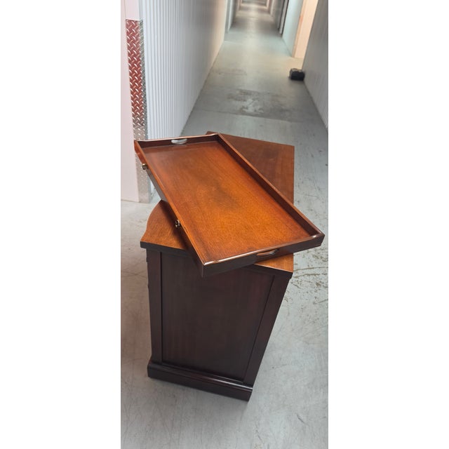 1950s Vintage Drexel Furniture "New Hampton Court" Serving Cart / Server W/ Removable Tray (1956) For Sale - Image 5 of 5