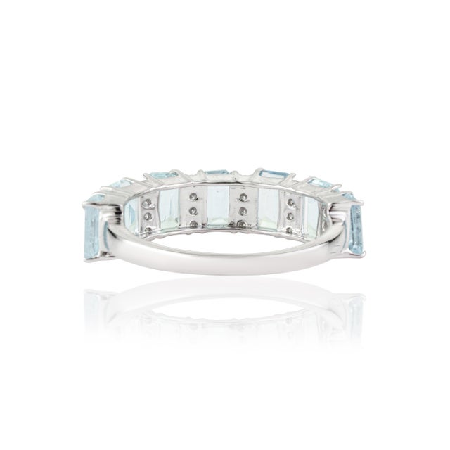 Metal 2.2ct Emerald-Cut Aquamarine & Diamond Half Eternity Band Ring Size 5 in 18k Gold For Sale - Image 7 of 14