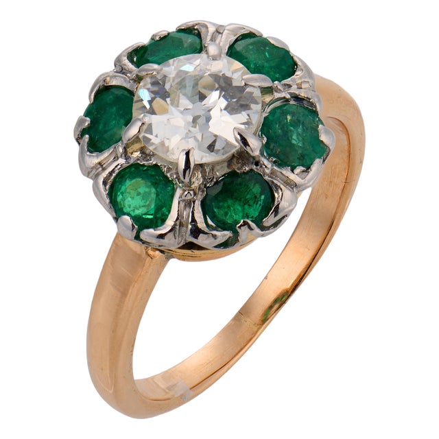 1910s Edwardian Diamond Emerald 18k Yellow Gold Cluster Ring, Size 4.5 For Sale