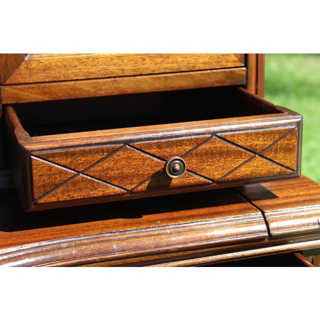 Vintage Louis XVI Style Mahogany Bureau À Gradin – Ladies’ Secretary Desk For Sale - Image 15 of 18