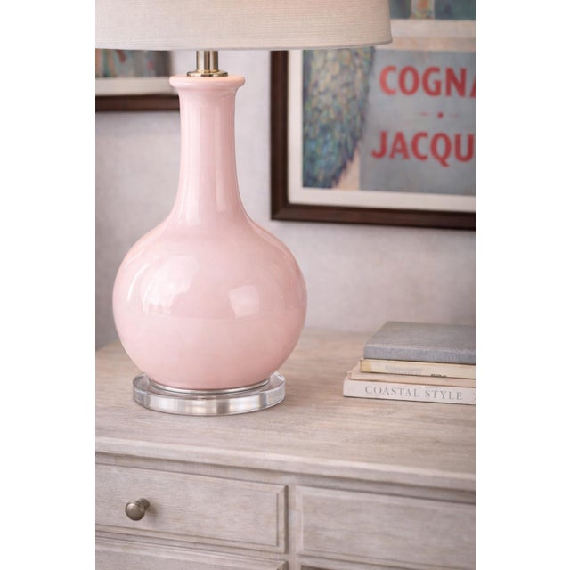 Glass Late 20th Century Blush Pink Glass Gourd Table Lamp With Acrylic Base & Linen Drum Shade – Coastal Glam (27”) For Sale - Image 7 of 7