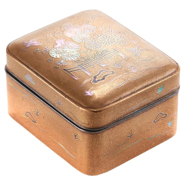 Antique Inlaid Lacquered Oriental Box For Sale