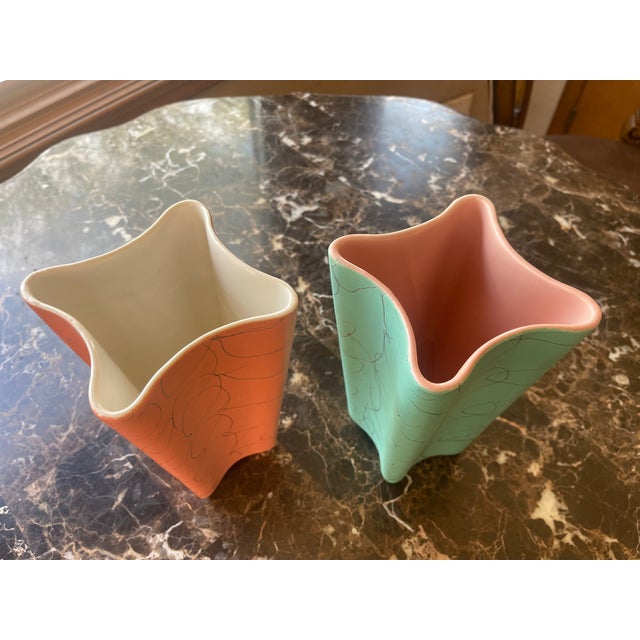 Shawnee Penn Shawnee 'Clover Leaf' Pottery: One Teal, One Peach For Sale - Image 4 of 10
