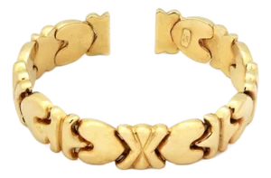 Mid 20th Century Hearts X Design 13mm Wide Flex 14k Yellow Gold Cuff Bracelet