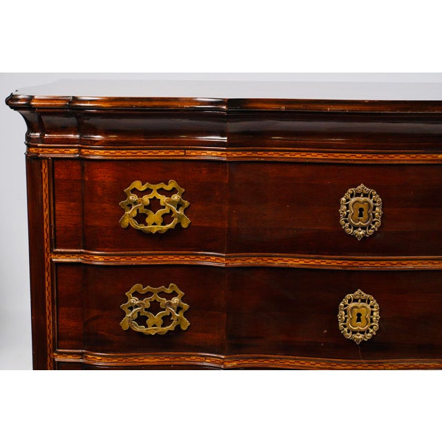 Baroque Late 20th Century Alfonso Marina Handcrafted Mahogany Serpentine Chest of Drawers With Brass Hardware For Sale - Image 3 of 9