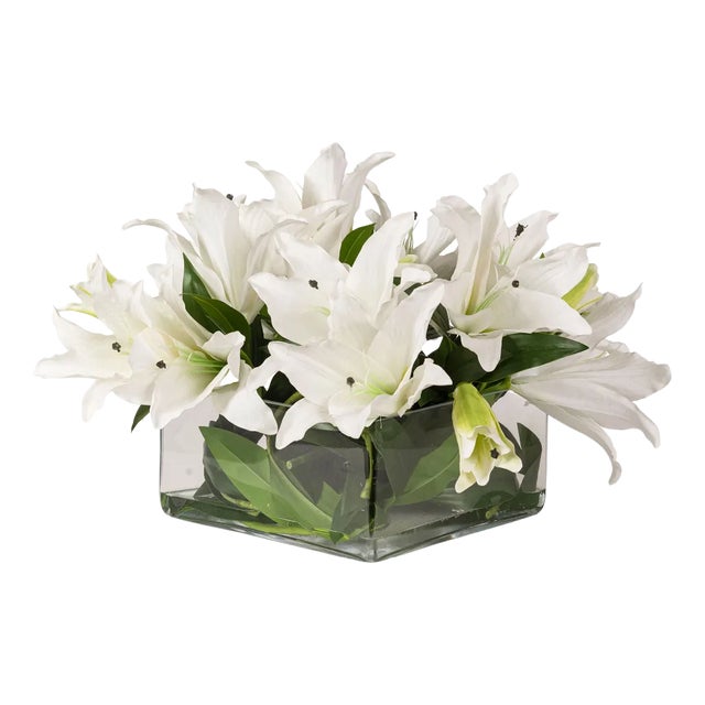 Eternity Square Lilium Set Arrangement from VGnewtrend For Sale