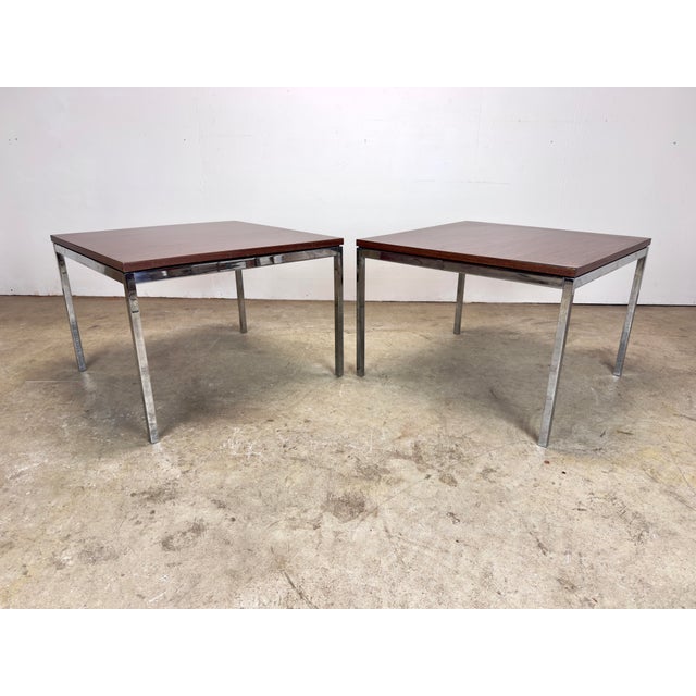 Mid-Century Modern 1970’s Florence Knoll “T Angle” Chrome & Walnut Laminate Side Tables Matching Pair For Sale - Image 3 of 12