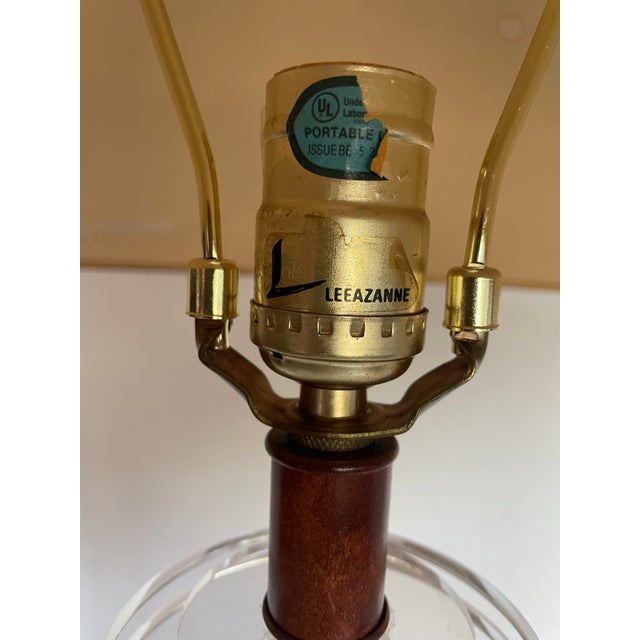 Pair of Vintage Leeazanne Postmodern Faux Burl & Lucite Table Lamps With Original Shades For Sale - Image 12 of 17