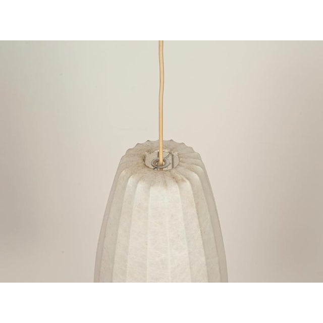 Large Mid-Century Italian Beige Cocoon Pendant attributed to Castiglioni for Hille, 1960s For Sale - Image 11 of 14