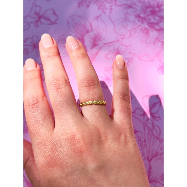 About This Ring: This 14K Flat Rope Band is an absolute must-have for any jewelry lover! With its iconic and timeless...