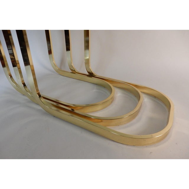 1980s Sculptural Brass Nesting Table Set with Cantilever Glass Tops - Set of 3 For Sale - Image 5 of 8