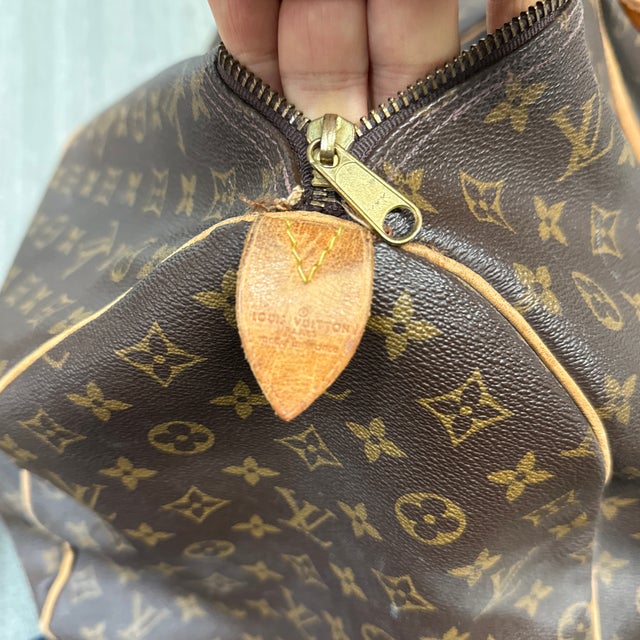 Louis Vuitton Keepall 55 Duffle Bag/Weekender For Sale - Image 10 of 12