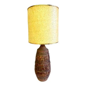 Oversized Mid-Century Brutalist Dimensional Glazed Pottery Table Lamp With Original Pebbled Shade. Attributed to Robert Maxwell