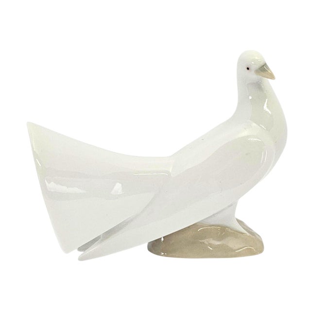 White Lladro #1015 Dove Gloss Spanish Porcelain Bird Figurine 5.5" For Sale - Image 8 of 14